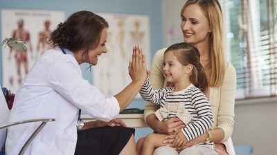 famille chez le medecin
